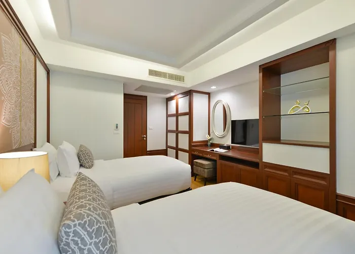 Centre Point Sukhumvit Thong-lo Hotel 4*
