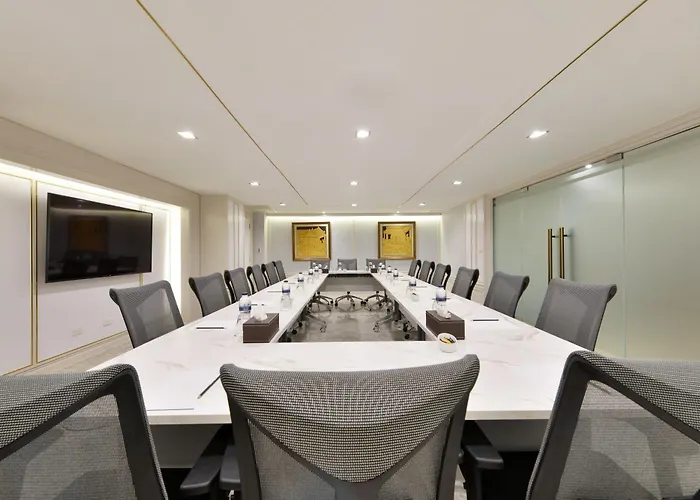 Centre Point Sukhumvit Thong-lo Hotel 4*