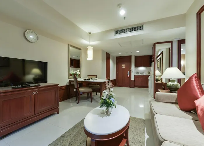 Centre Point Sukhumvit Thong-lo Hotel 4*